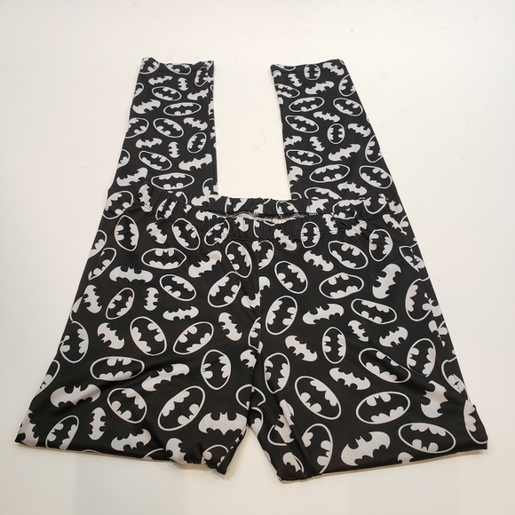 2/$20 Batman Leggings - Picture 1 of 7